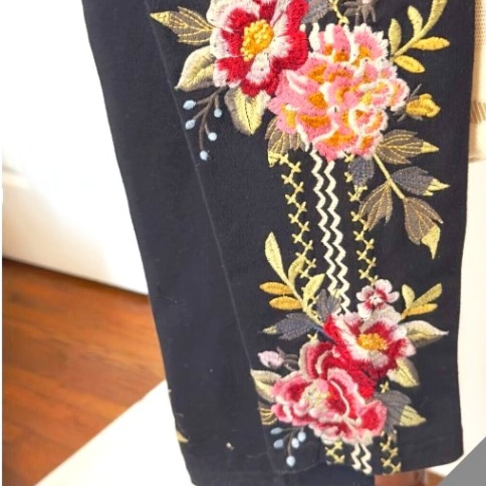 AWESOME!! Johnny Was (JW Los Angeles) embroidered leggings / slacks MEDIUM